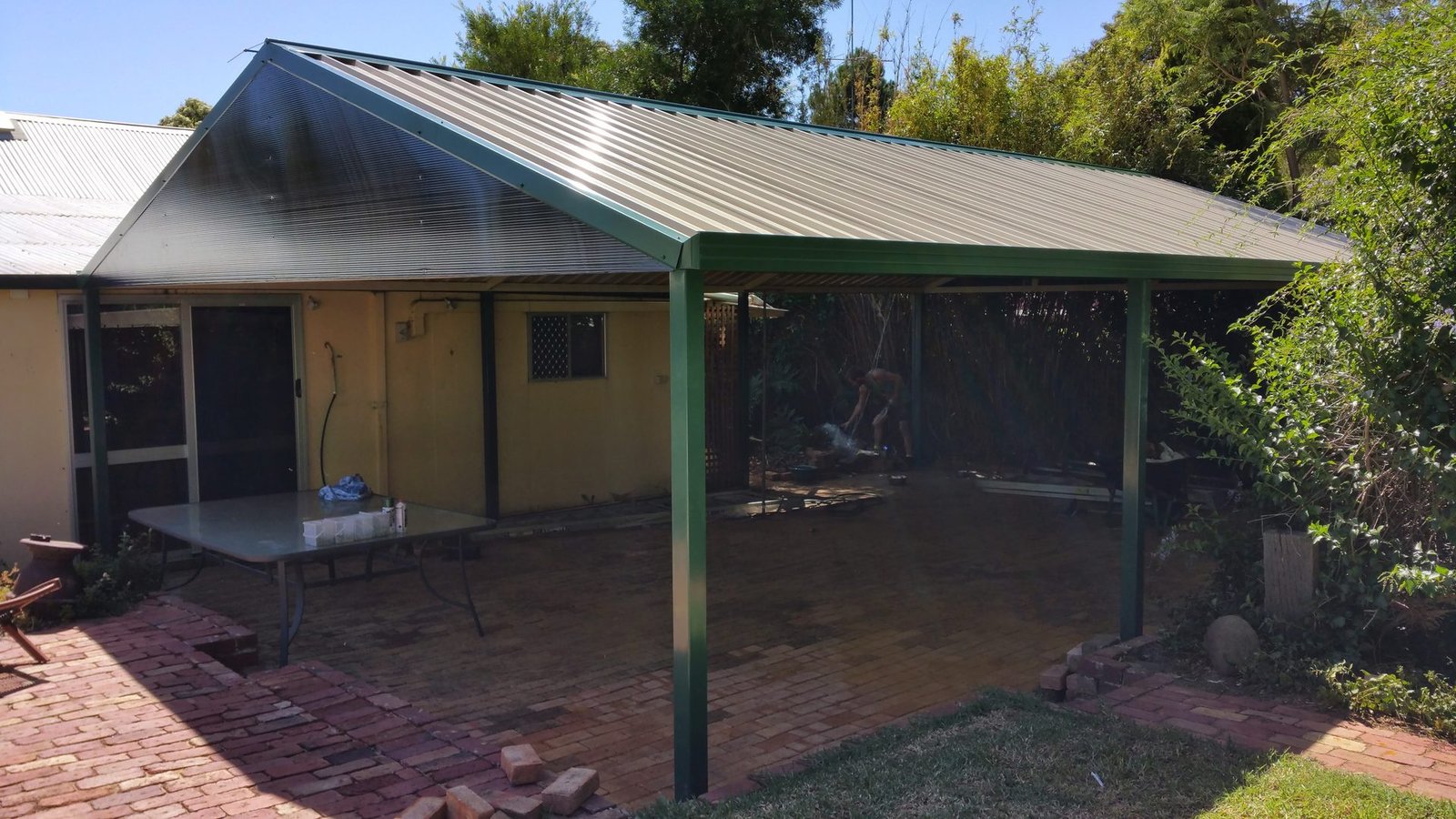 Flat roof steel patio kit Perth — pergola on residential property